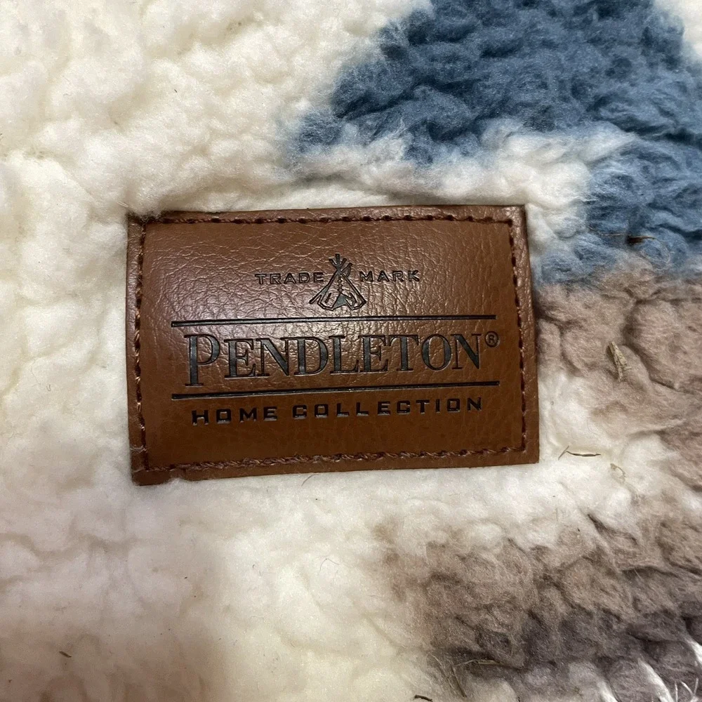 Pendleton‎ Avra Valley Sherpa Fleece Blanket King Cal King 106
